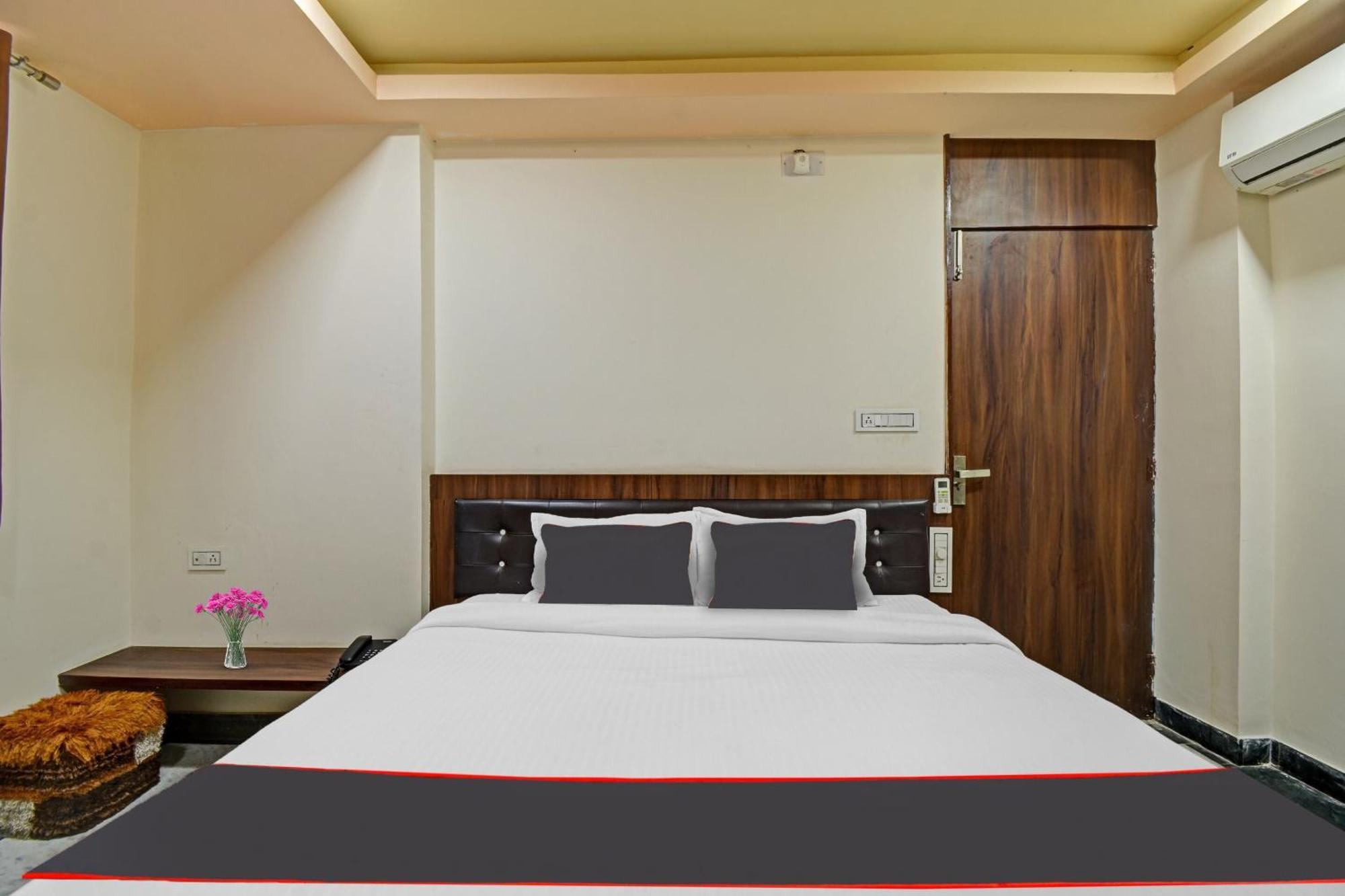 Collection O The Sunrise Hotel Udaipur Exterior photo